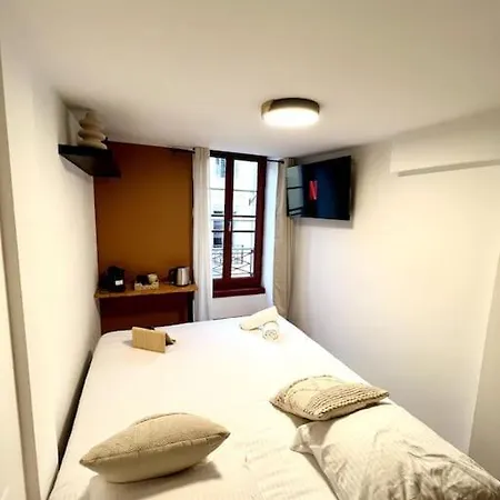 Apartment Les De La Bastide - 204